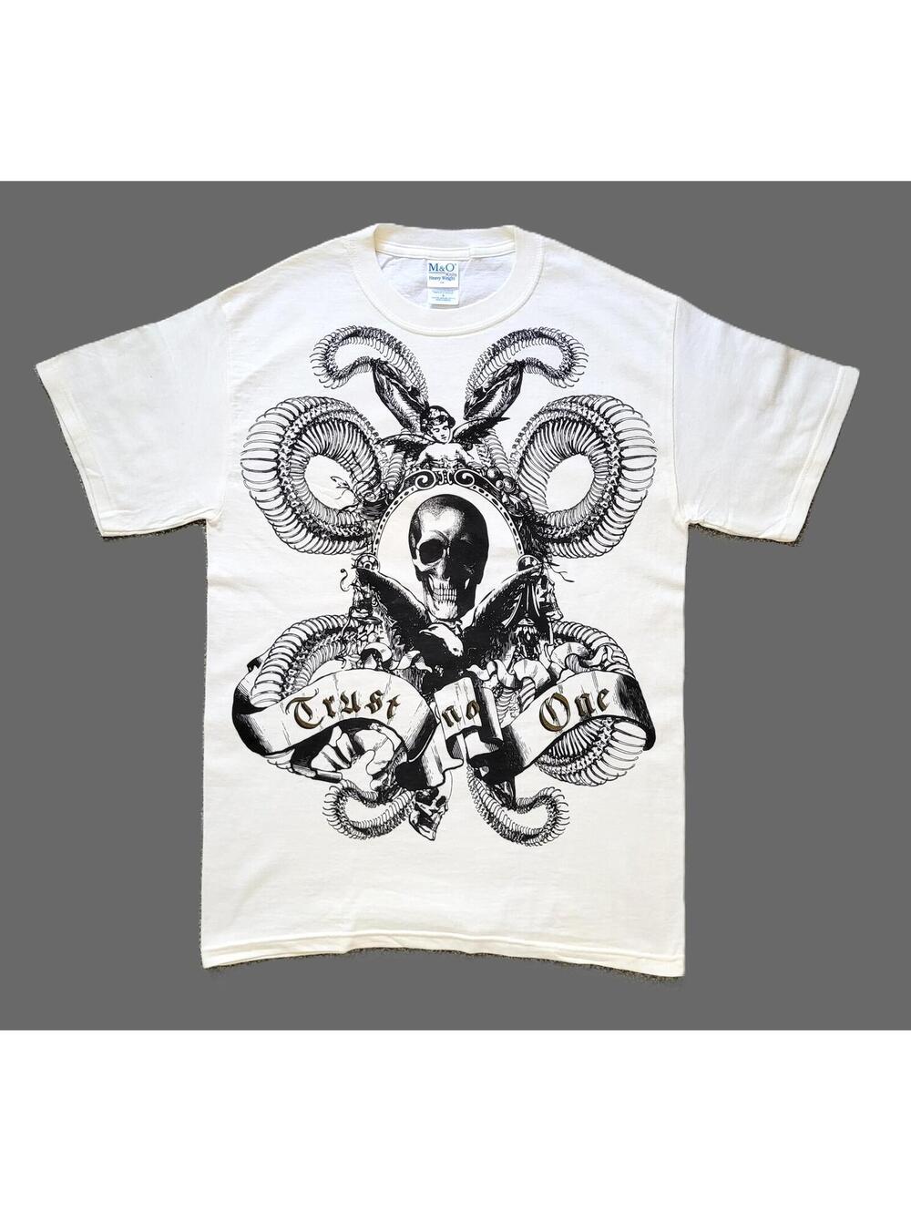Trust No One Skull Graphic T-Shirt Men's White Heavyweight Goth - NWOT
